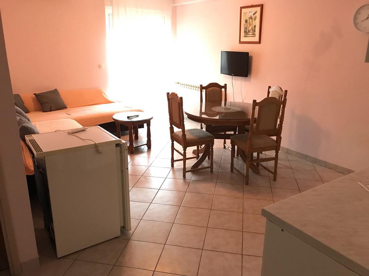 Guest House Ivo Stobrec Bagian luar foto