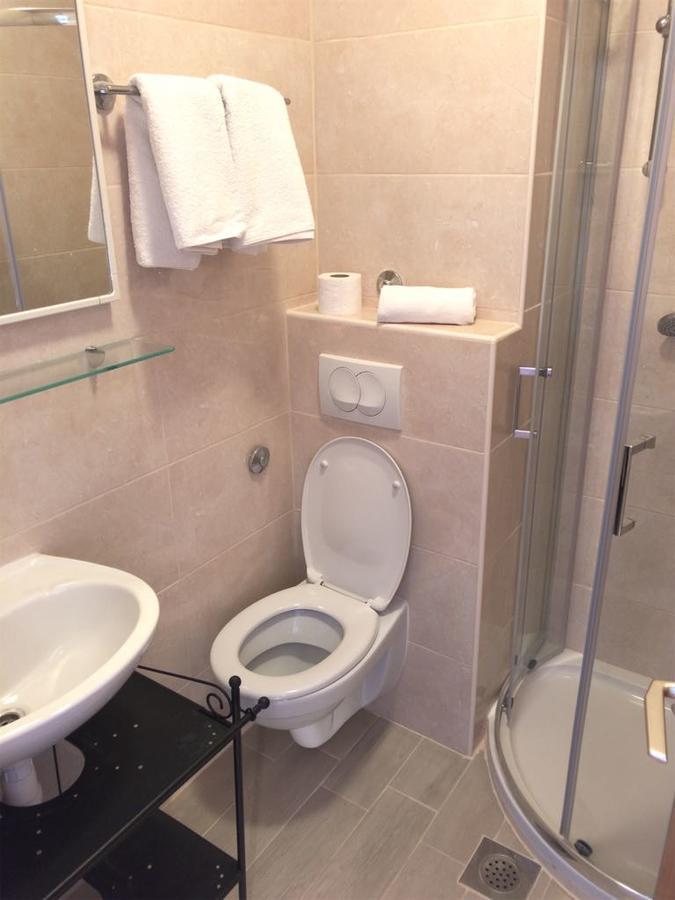 Guest House Ivo Stobrec Bagian luar foto