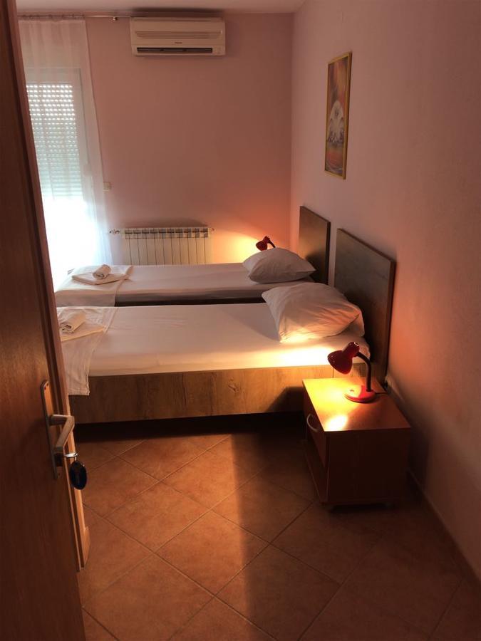 Guest House Ivo Stobrec Bagian luar foto
